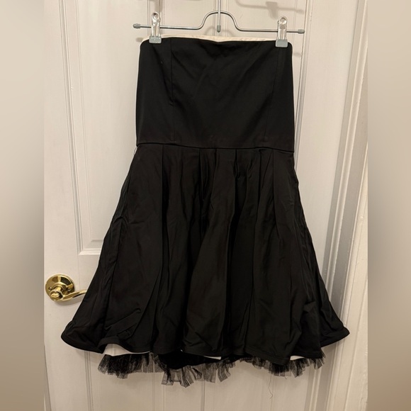 Alice + Olivia Dresses & Skirts - ALICE + OLIVIA Women's Black Strapless Tulle Skirt Mini Dress Size 8